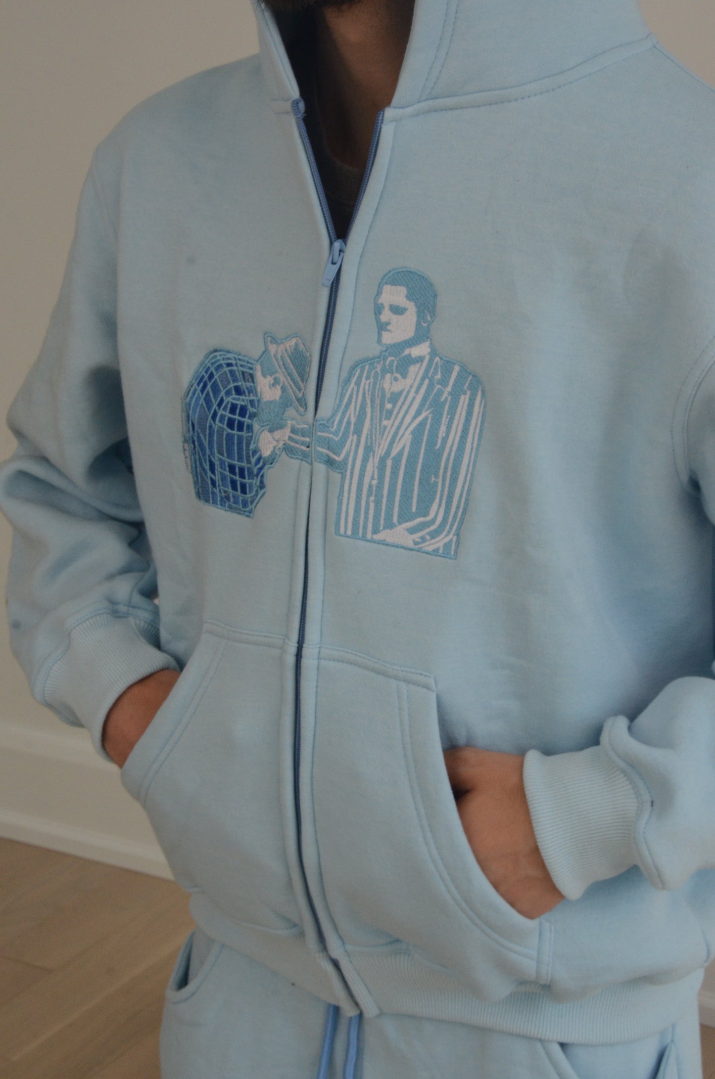 Vérité Perspective Hoodie